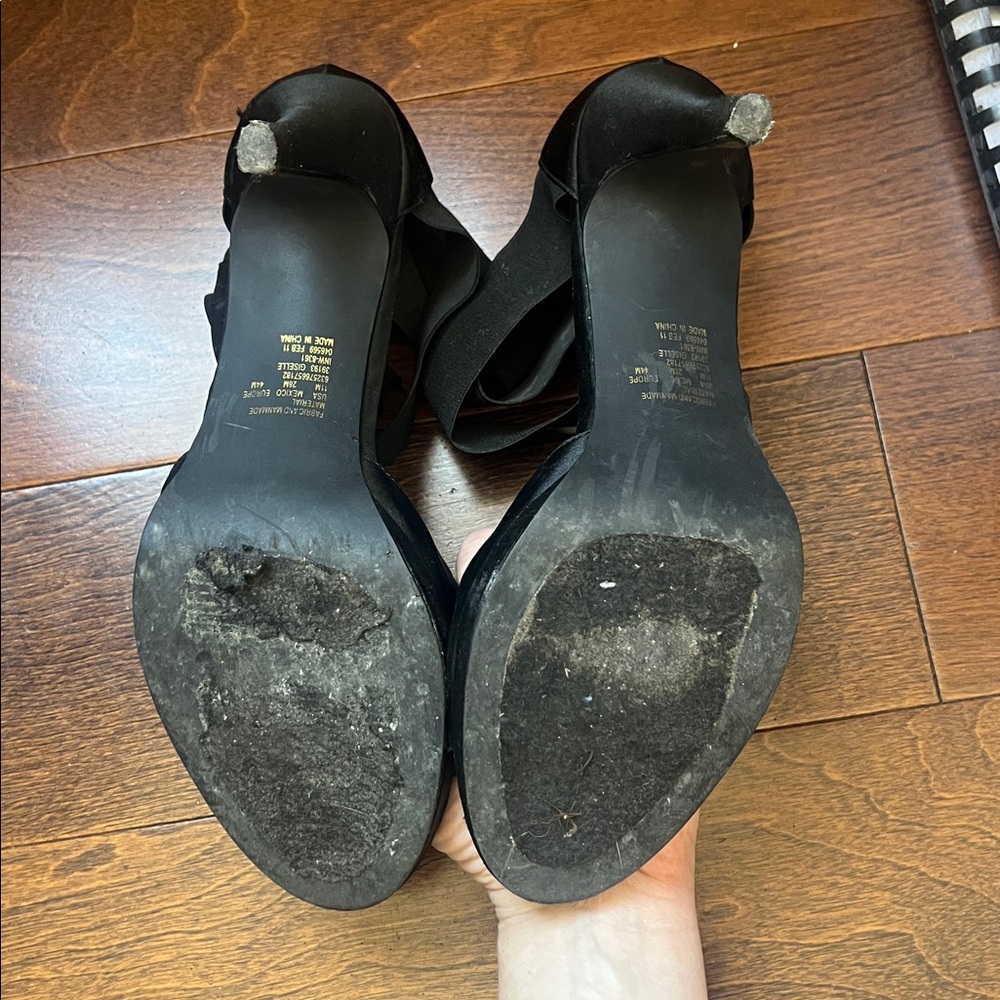 Elegant Black Satin Women's Heels - Picture 5 of 5